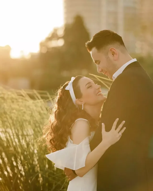 “Ələkbər əmi”nin qızı ailə qurdu