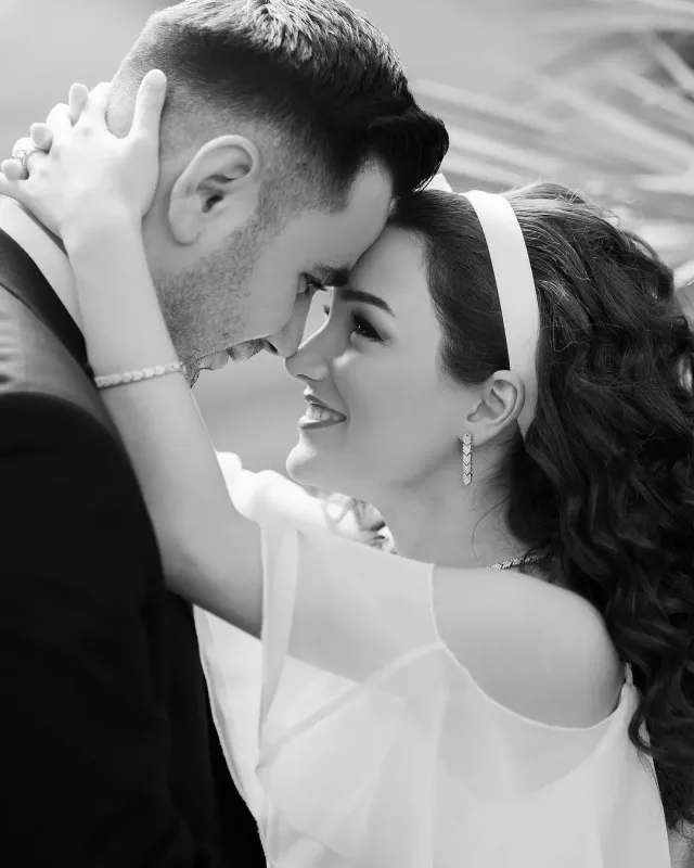 “Ələkbər əmi”nin qızı ailə qurdu