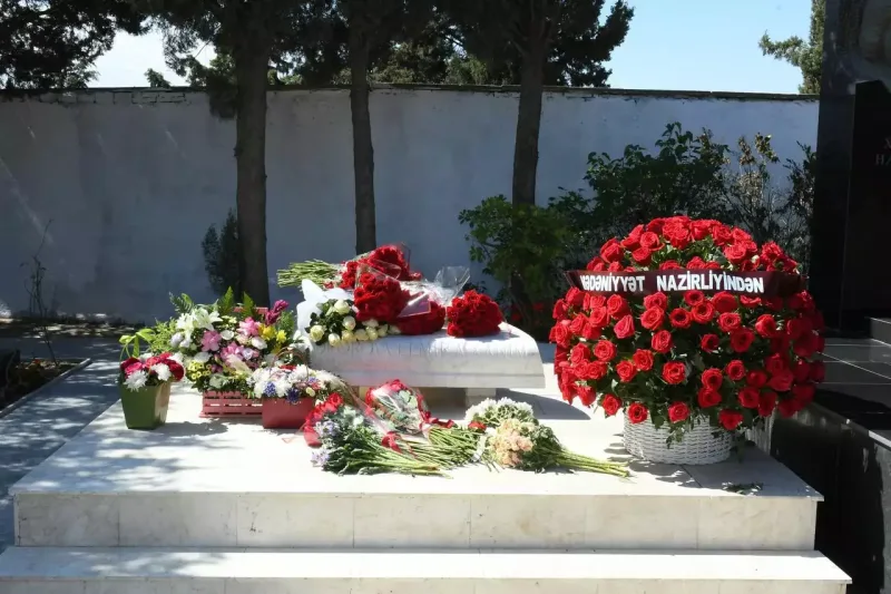 Elmira Səfərovanın məzarı ziyarət olundu