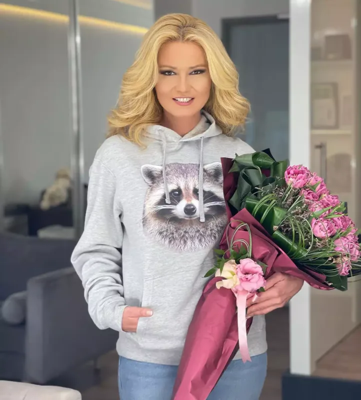 Mügeylə Demet arasında qalmaqal