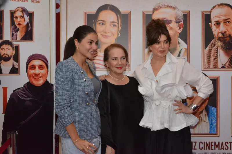 Məşhur aktyorlarımız “Qapı”da qaldı!