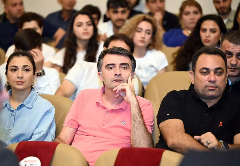 Adil Kərimli Kukla Teatrında - Fotolar