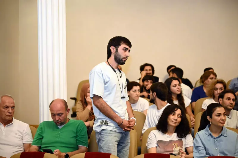 Adil Kərimli Kukla Teatrında - Fotolar