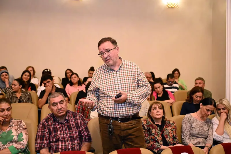 Adil Kərimli Kukla Teatrında - Fotolar