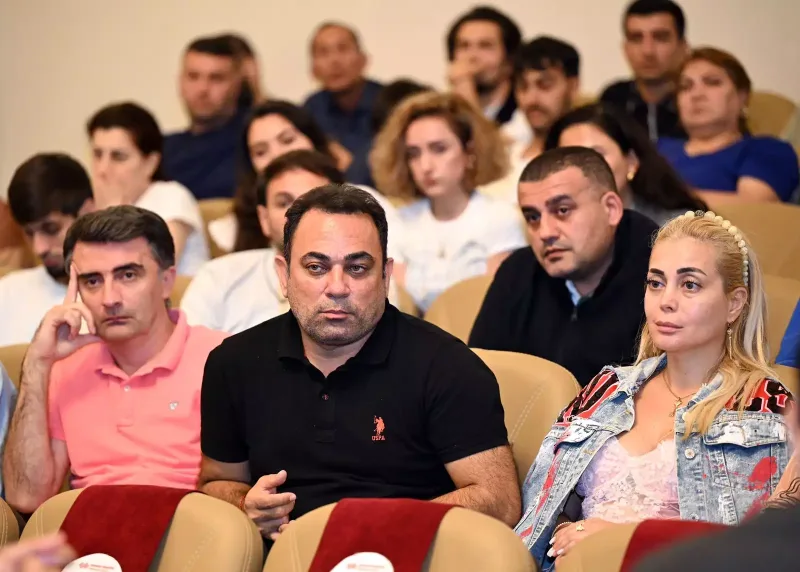 Adil Kərimli Kukla Teatrında - Fotolar