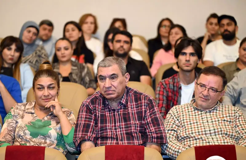 Adil Kərimli Kukla Teatrında - Fotolar