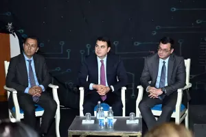 Nazir “Yuğ” teatrının kollektivi ilə görüşüb