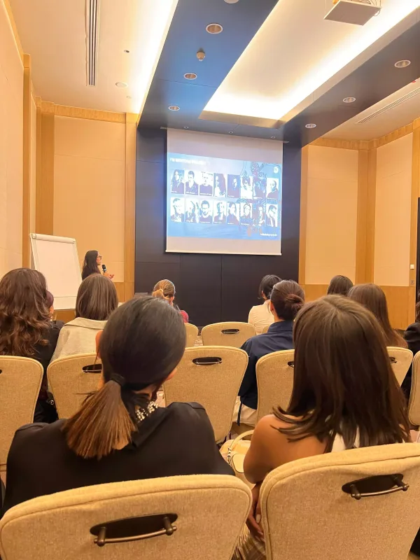 “Simoorg Academy” məşhur institutun tədbirində