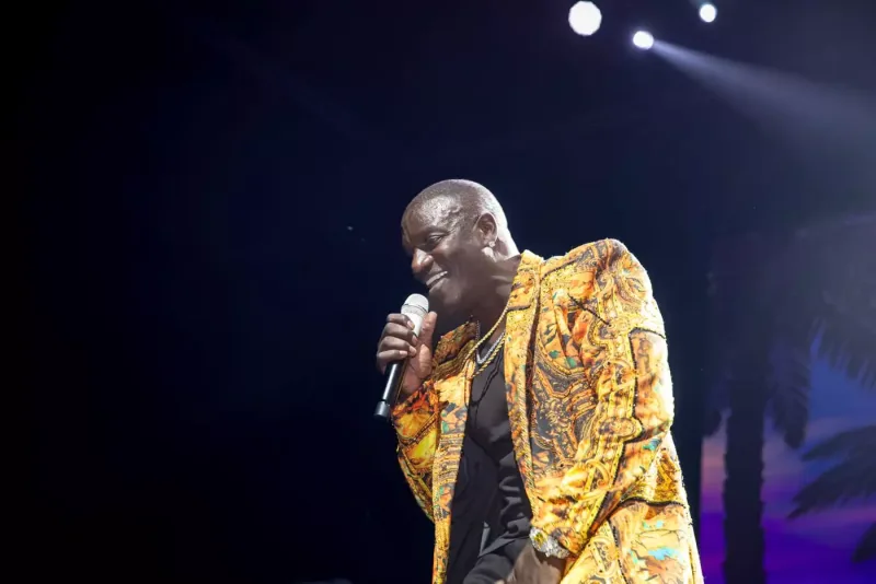 Bakıda Akon nostaljisi - Rəqs, coşqu, izdiham!