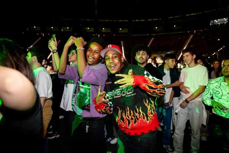 Bakıda Akon nostaljisi - Rəqs, coşqu, izdiham!