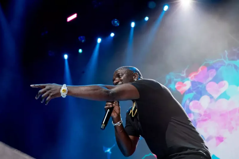 Bakıda Akon nostaljisi - Rəqs, coşqu, izdiham!