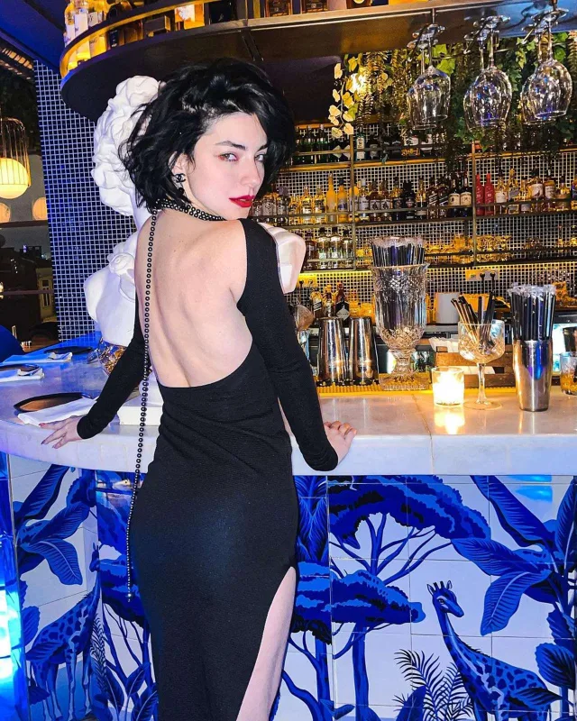 Merveni tənqid etdilər