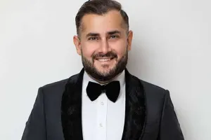 “Erkək qoyunları trans kimi bəzəmək günü deyil”