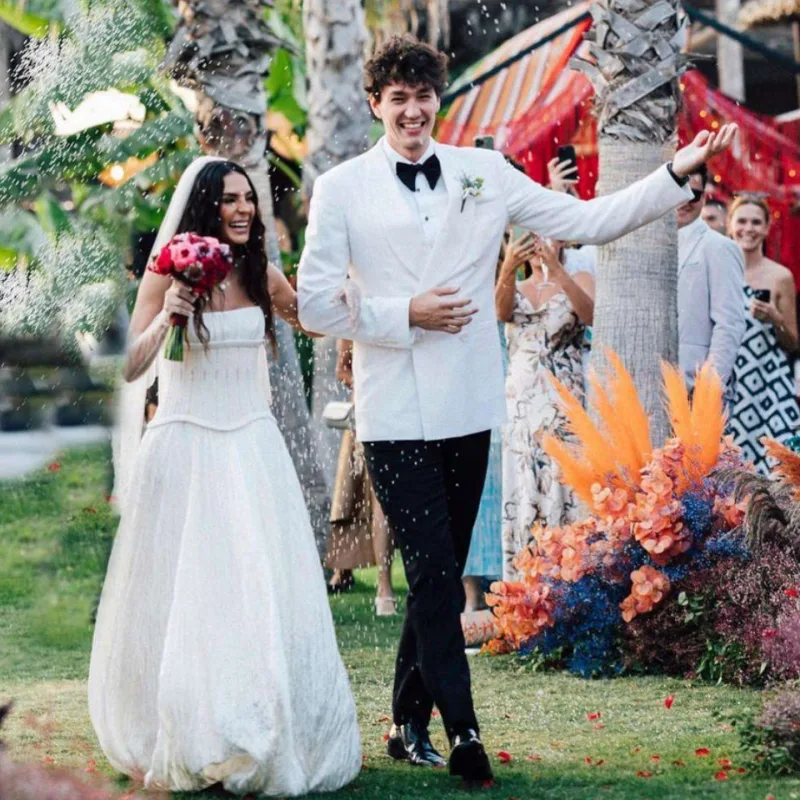 Gəlinliklərinin qiyməti bəlli oldu