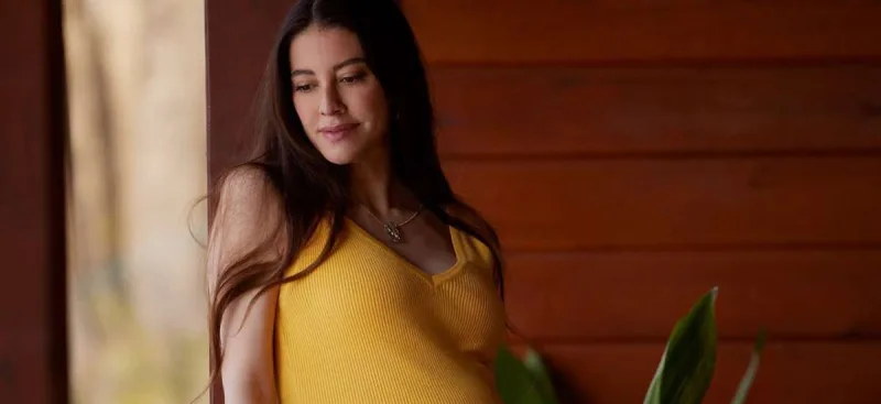 Kıvançın xanımından hamiləlik fotosessiyası