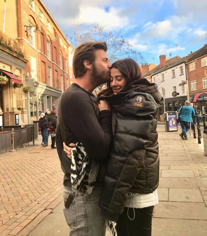 Kıvançın xanımından hamiləlik fotosessiyası