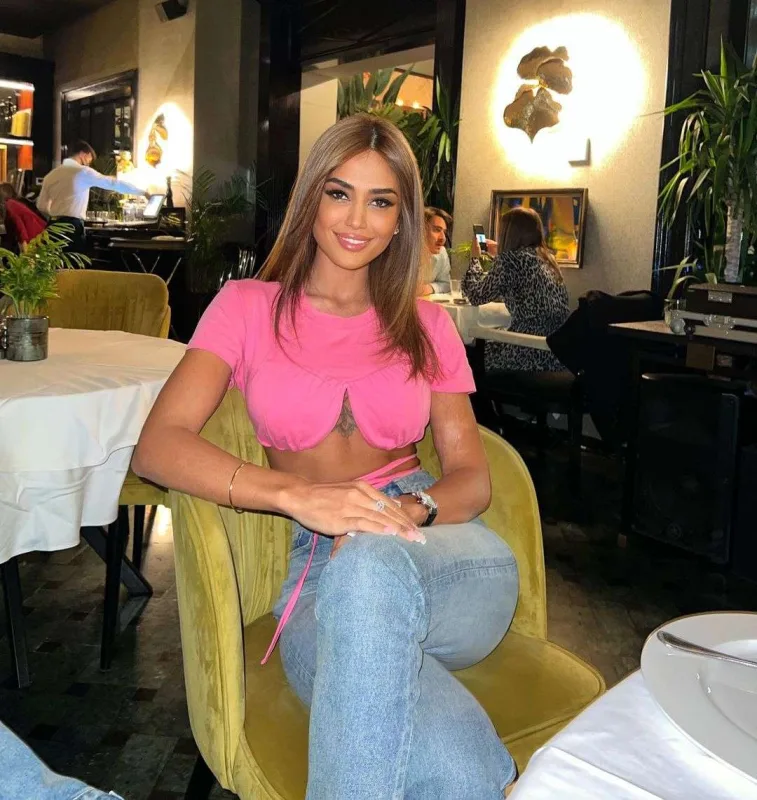 “Kim irəli gedirsə, “gözünə girir””