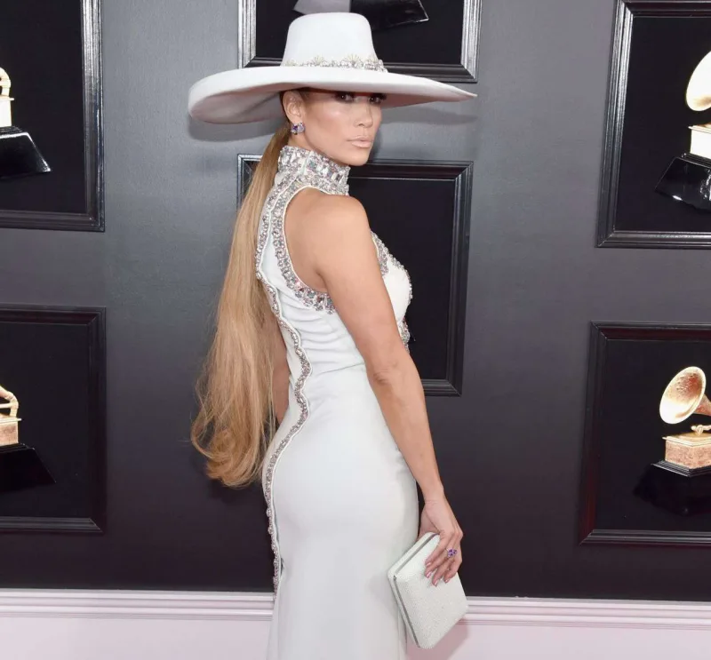 CeyLoya oxşayır, ya yox?