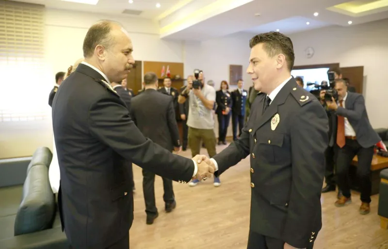Həyat yoldaşının soyadına keçdi