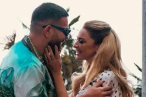 Hadise ilə Murdanın dueti Azərbaycanda 1-cidir