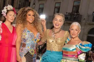 “Dolce &amp; Gabbana”nın dəfiləsinə məşhur axını