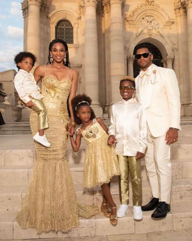 “Dolce &amp; Gabbana”nın dəfiləsinə məşhur axını