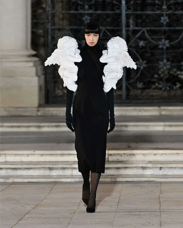 “Dolce &amp; Gabbana”nın dəfiləsinə məşhur axını