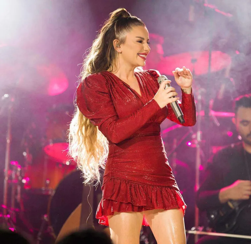 “Atam yaxşı insan olsa da, pis ər idi”