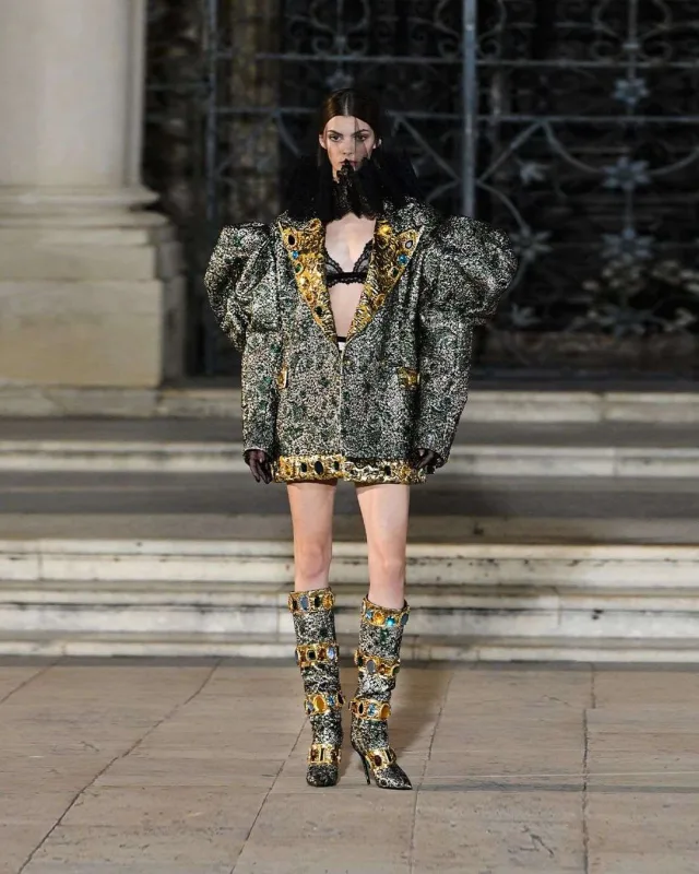 “Dolce &amp; Gabbana”nın dəfiləsinə məşhur axını