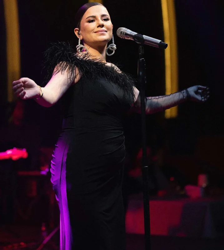 “Atam yaxşı insan olsa da, pis ər idi”