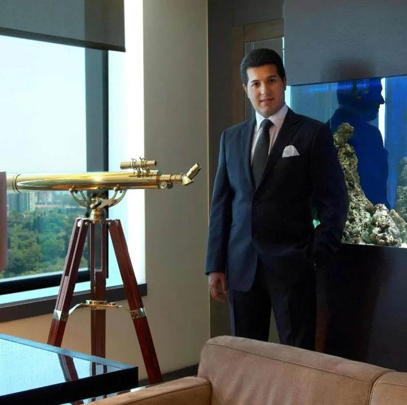 Petek Amerikaya Reza üçün gedib