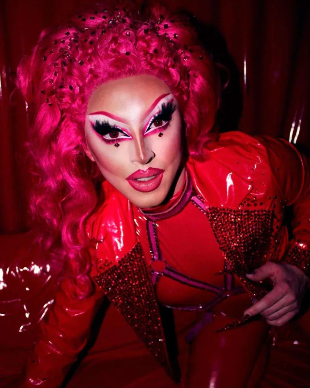 Məşhur “drag queen” 28 yaşında vəfat etdi