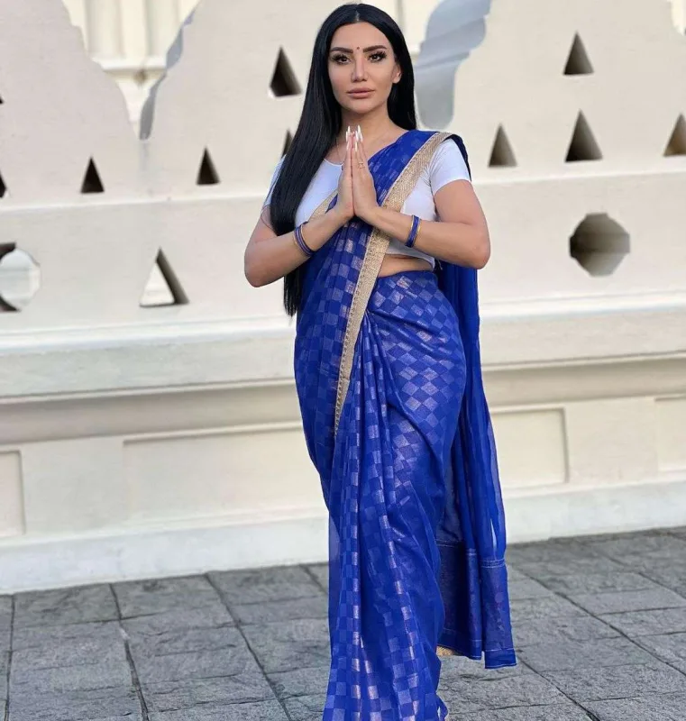 Əməkdar artist Şri Lankada...