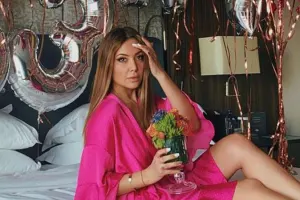 Ayan öz ad günündə ağladı - Video