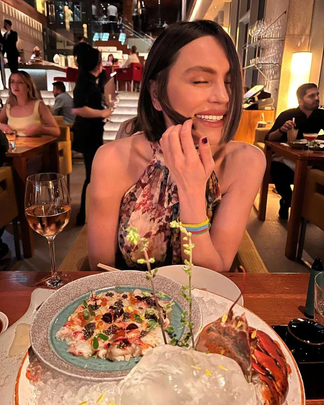 Günay Dubayda istirahətdədir