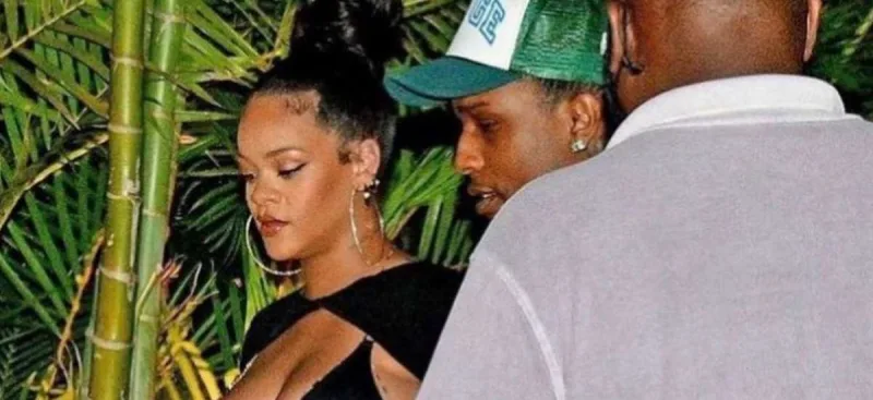 “Ayrılmamışıq” pozaları…