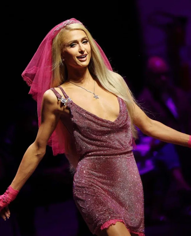 “Versace” üçün dəfilədə...