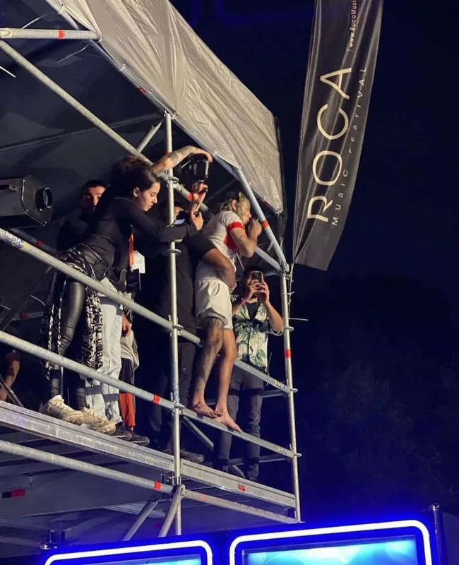 Türkiyə konsertindən 500 min qazandı