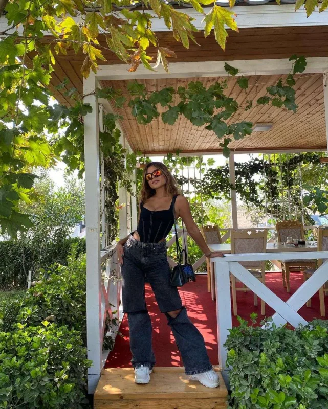 Tənqid olunsa da, Azərbaycanı paylaşır