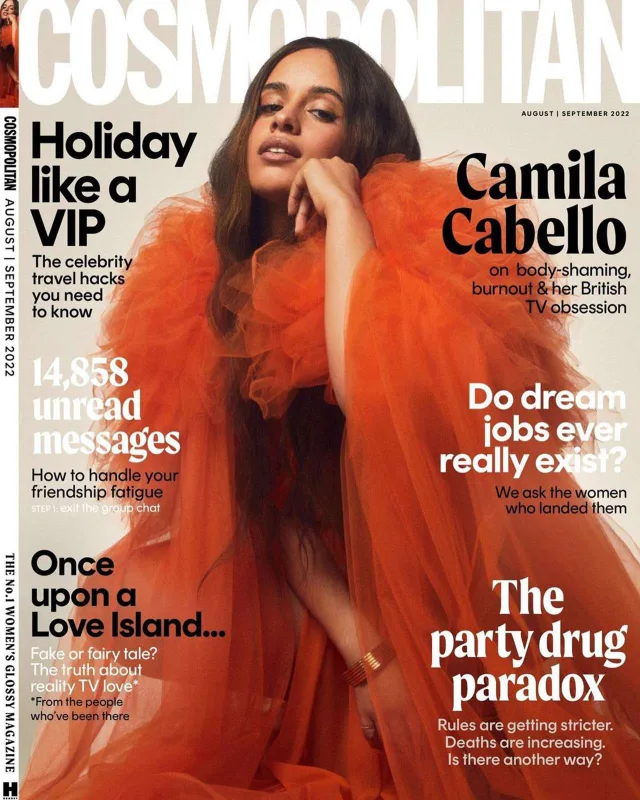 Kamiladan “Cosmopolitan” üçün fotolar