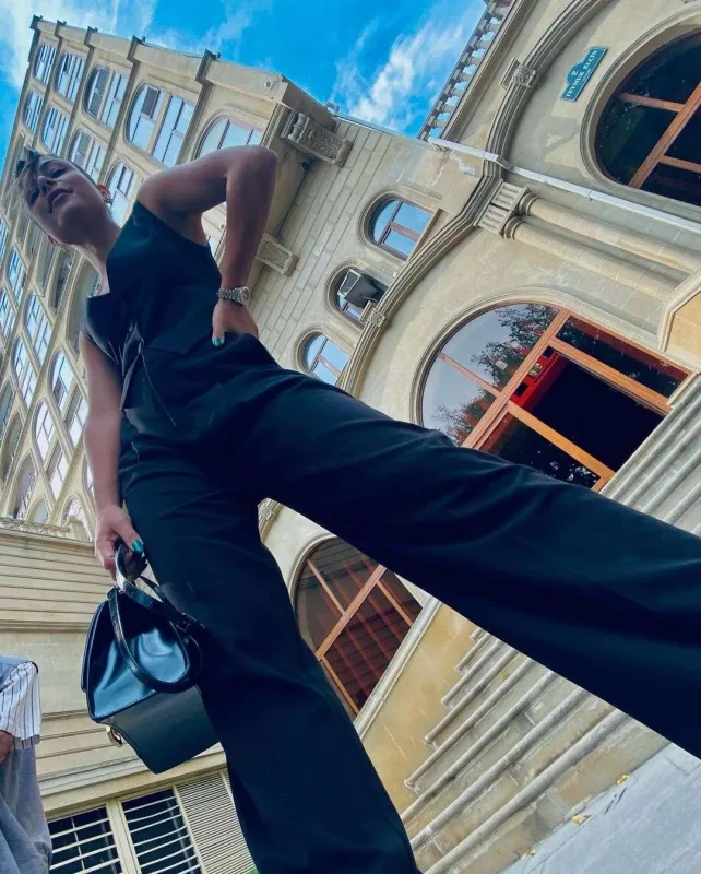 Tənqid olunsa da, Azərbaycanı paylaşır