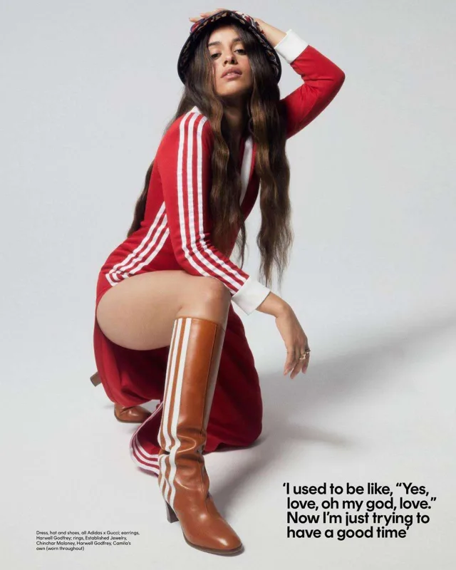 Kamiladan “Cosmopolitan” üçün fotolar