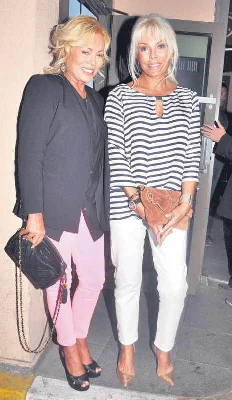 Sanki Ajda Pekkanın əkizidir!