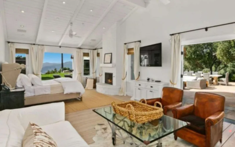 Fermasını 10 milyona satışa çıxardı