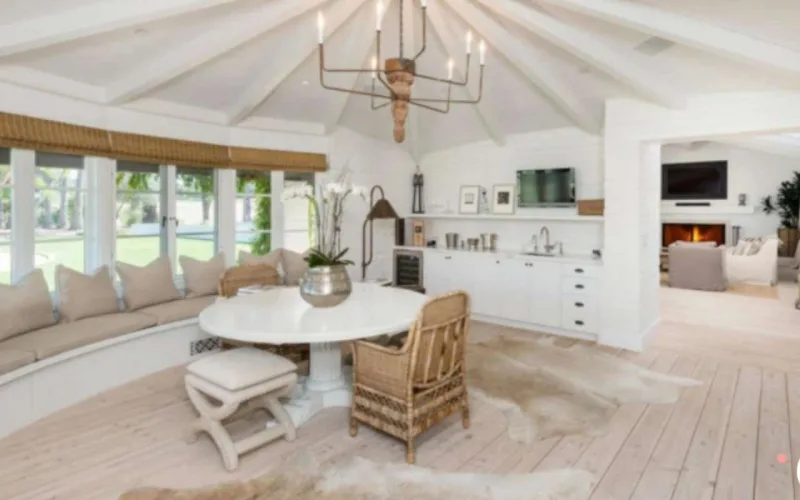 Fermasını 10 milyona satışa çıxardı