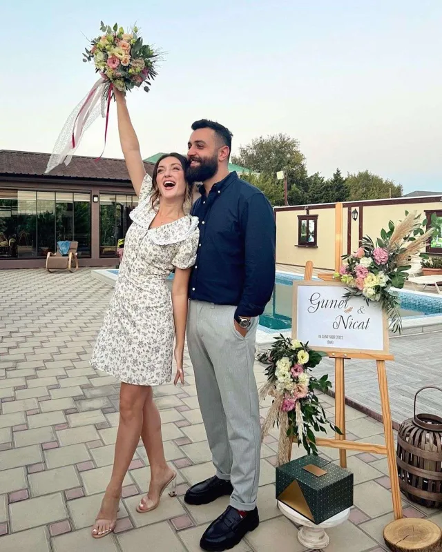 Günel nişanlandı!