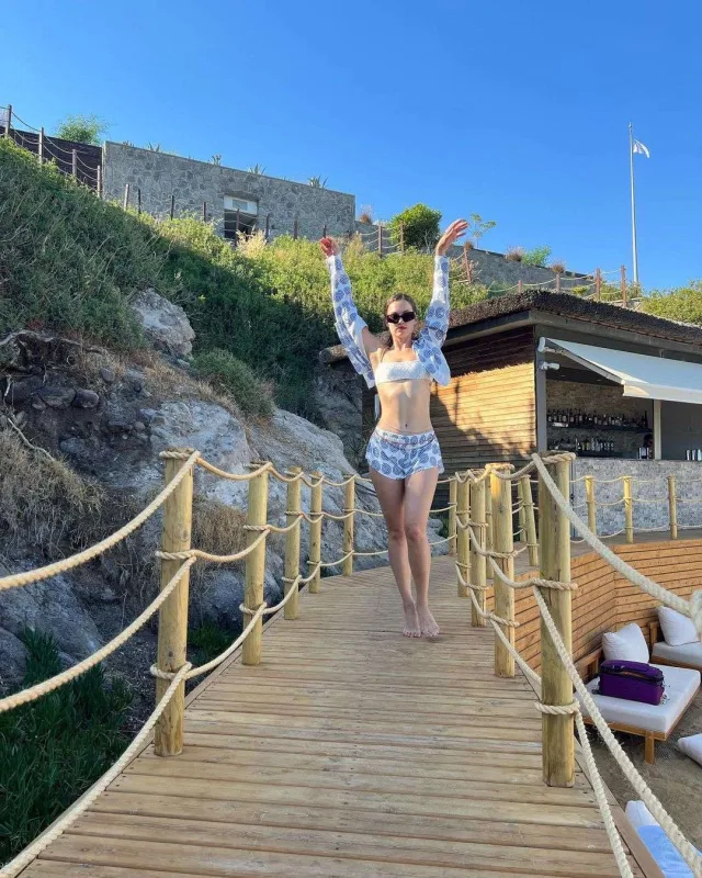 Türk məşhurların tətil paylaşımları...