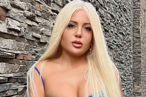 “Yaltaqlanaraq yaşamağı asan bilirik”