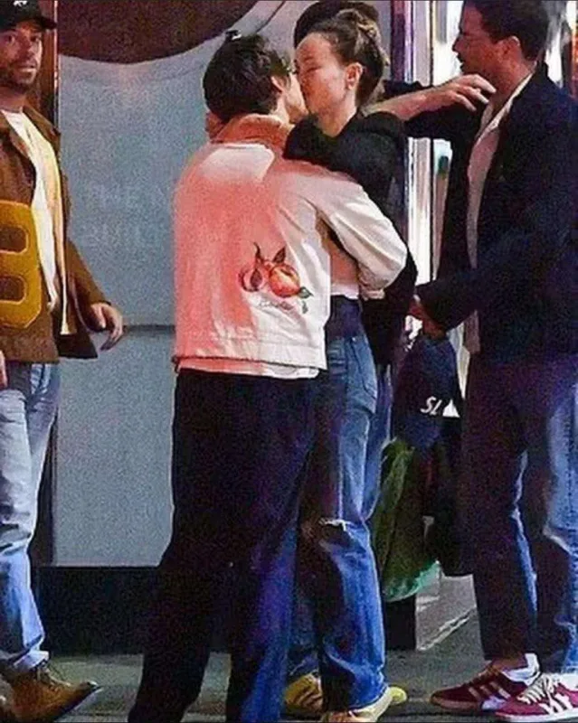 Nyu-York küçələrində alovlanan sevgi