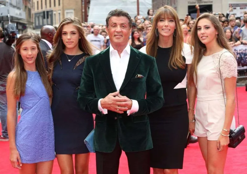 25 illik həyat yoldaşından boşanmaqdan imtina etdi